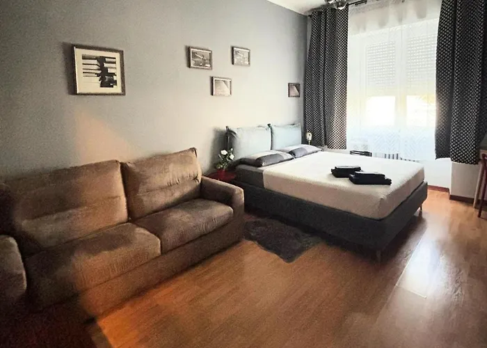 Art Deco Near Metro&navigli