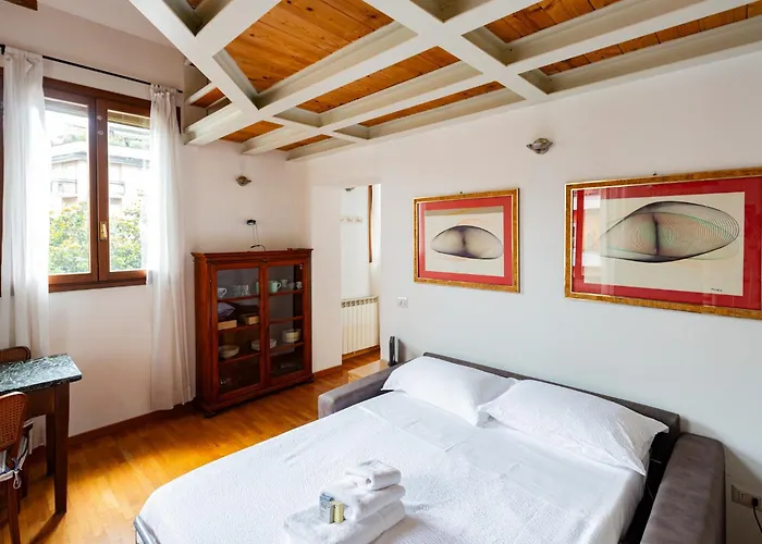 Ingegnoli1 Bright Floor By Hospity * Milano