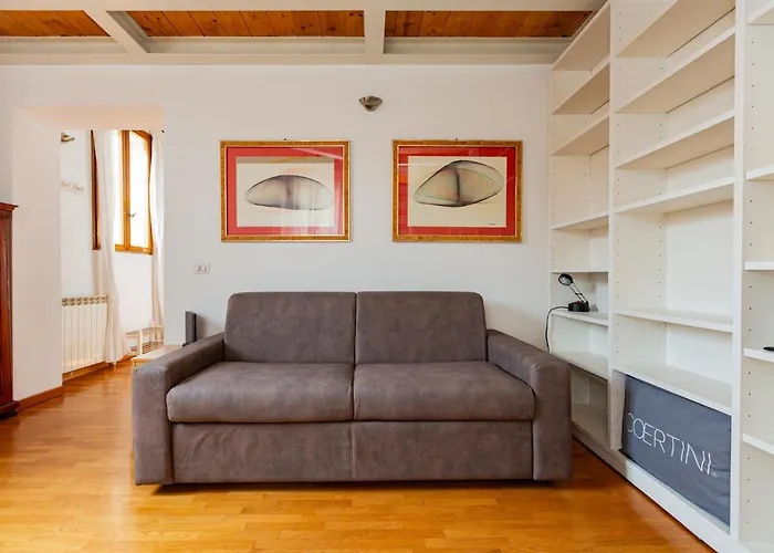 Ingegnoli1 Bright Floor By Hospity *