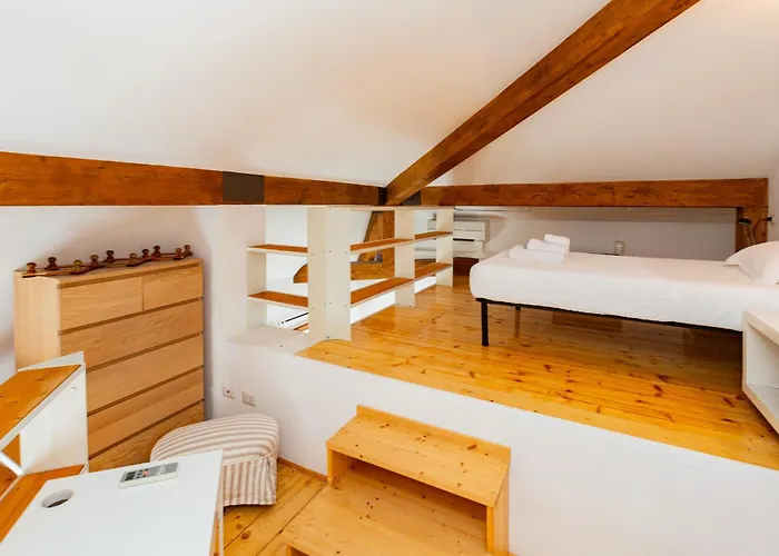 Ingegnoli1 Bright Floor By Hospity *