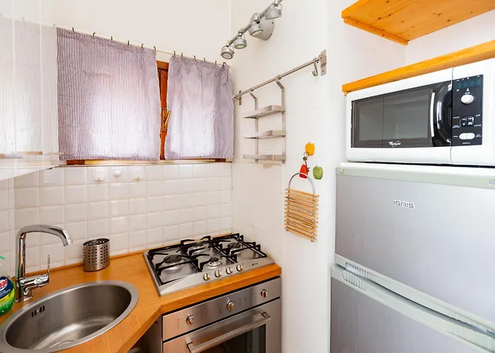 Ingegnoli1 Bright Floor By Hospity *