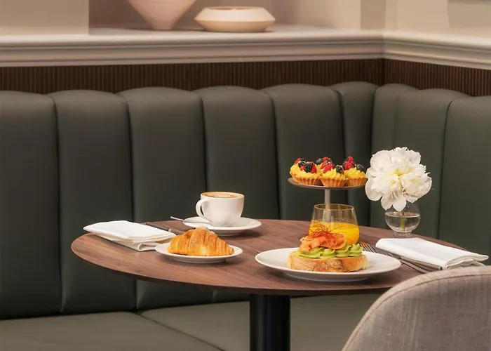 Worldhotel Casati 18 Отель 4*