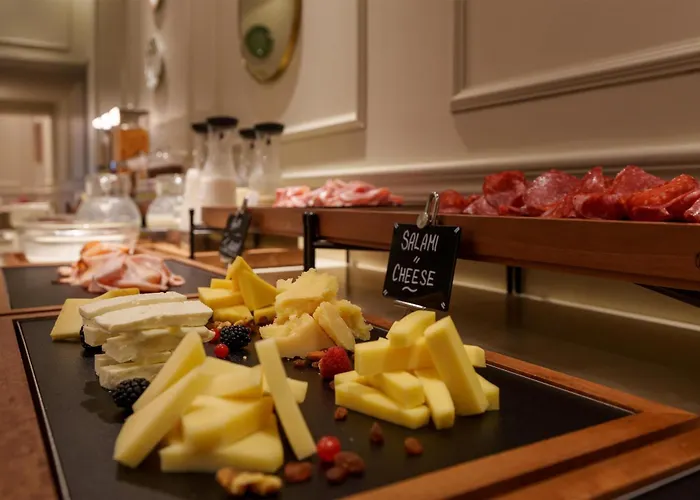 Отель Worldhotel Casati 18 Милан