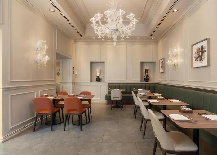 Отель Worldhotel Casati 18 4*