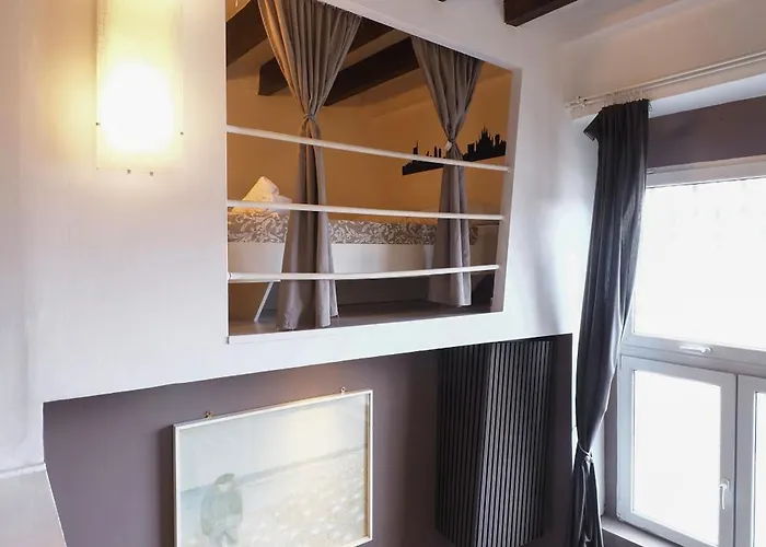 Primopiano - Schiaparelli A Flat * Milánó