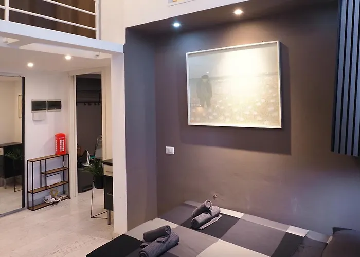 Primopiano - Schiaparelli A Flat * Milánó