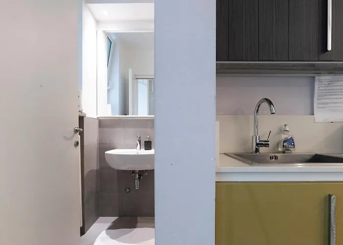 Dream Garden Center On Subway 10 Guest Apartmán *