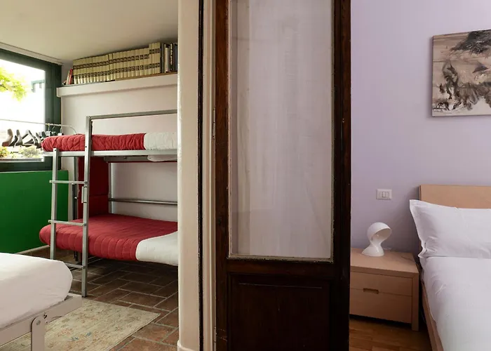 Dream Garden Center On Subway 10 Guest * Milán