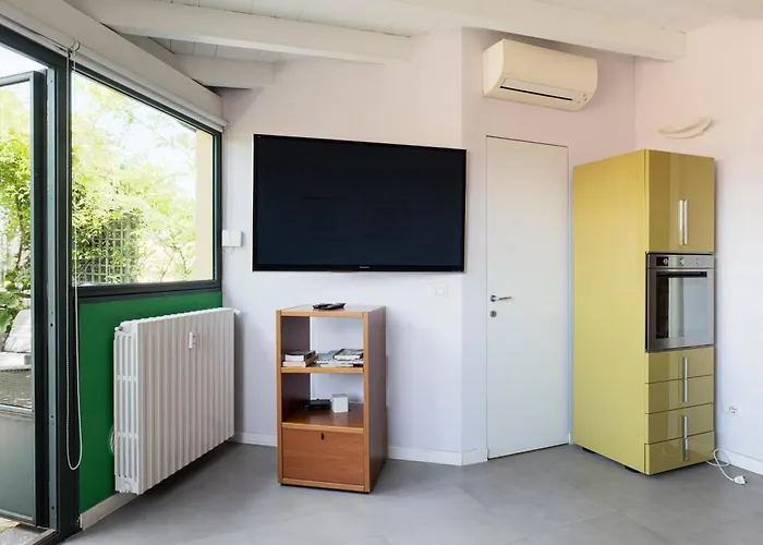 Dream Garden Center On Subway 10 Guest Milán