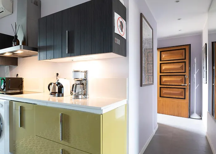 Dream Garden Center On Subway 10 Guest * Milán