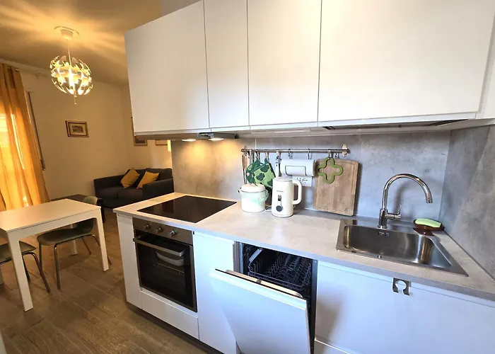 M4 - Private Garage - Linate Airport - Self Checkin - Lomellina - Milanoflats Apartmán