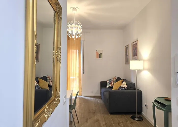 M4 - Private Garage - Linate Airport - Self Checkin - Lomellina - Milanoflats *