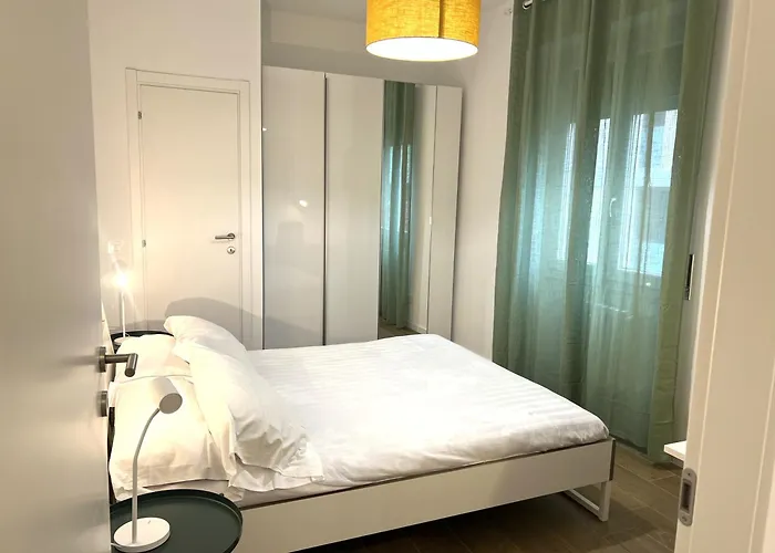 M4 - Private Garage - Linate Airport - Self Checkin - Lomellina - Milanoflats Apartmán