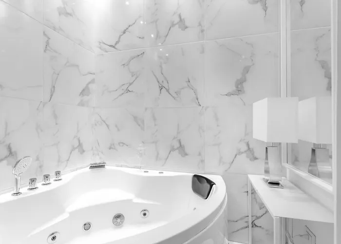 Lejlighed Bre3 -lodi- Elegant & Private Hot Tub - Milano