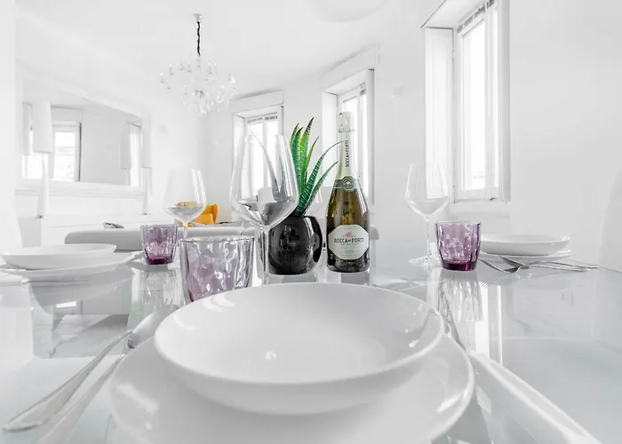 Bre3 -lodi- Elegant & Private Hot Tub - Lägenhet Milano