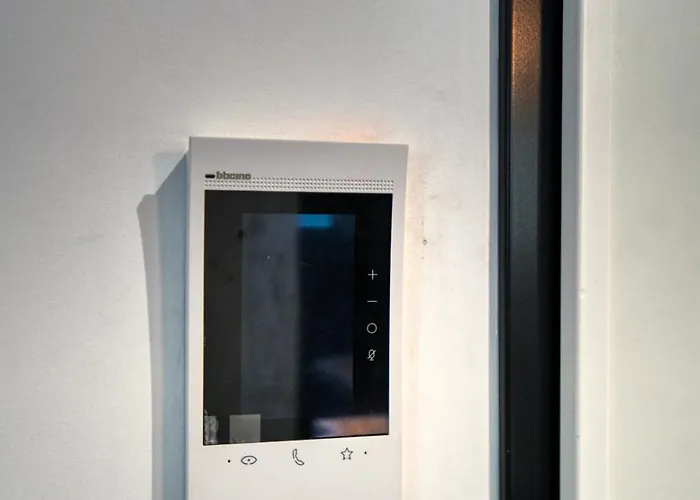 Hozyhome Strategica Soluzione In Fondazione Prada Milan