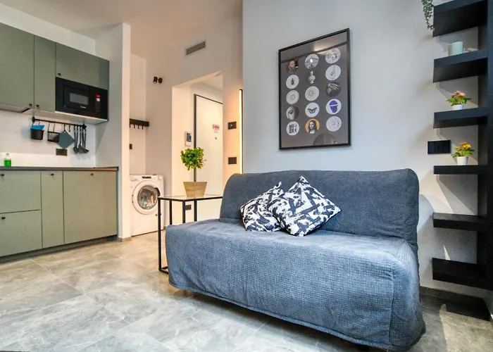 Hozyhome Strategica Soluzione In Fondazione Prada Appartement *