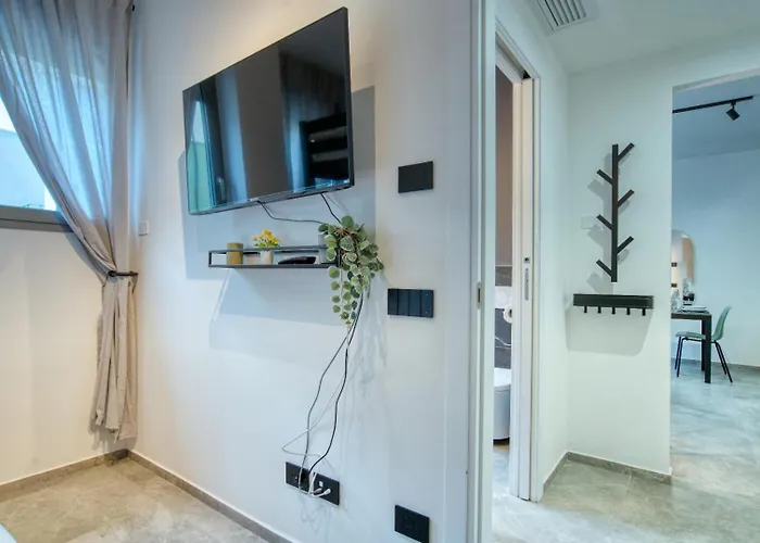 Hozyhome Strategica Soluzione In Fondazione Prada *