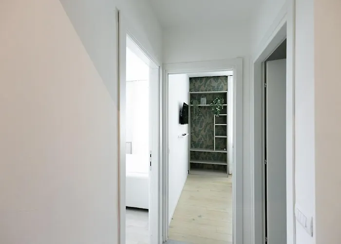 公寓 Two -rooms 10 Minutes Duomo By Metro 米兰