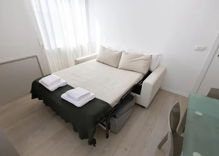 公寓 Two -rooms 10 Minutes Duomo By Metro 米兰