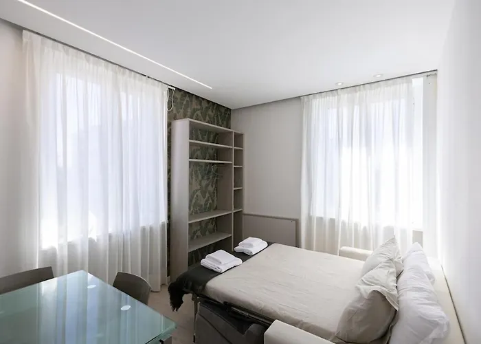 Two -rooms 10 Minutes Duomo By Metro *