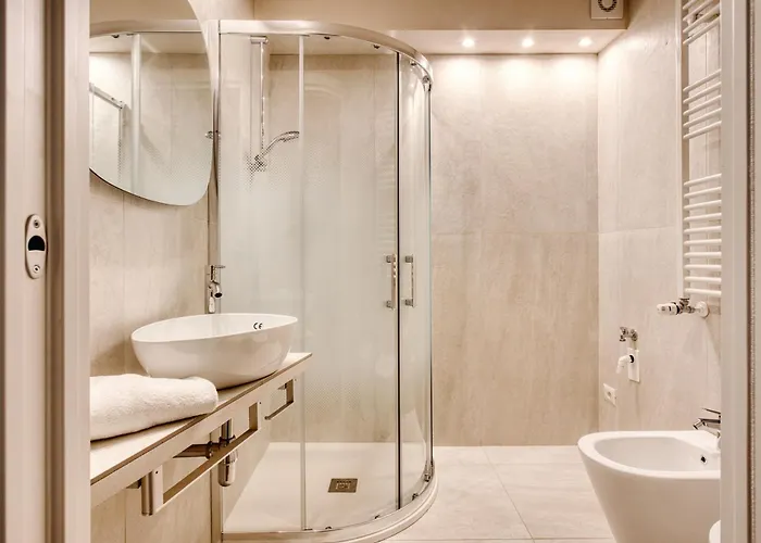 Hostmate - - Imperia - Romolo Iulm Daire