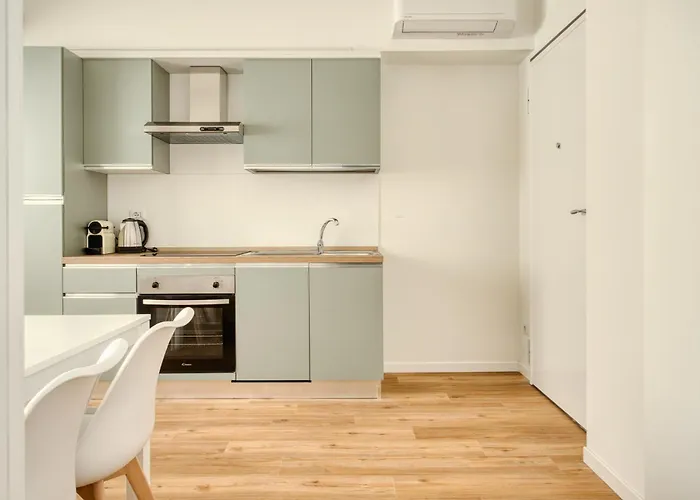 Daire Hostmate - - Imperia - Romolo Iulm *