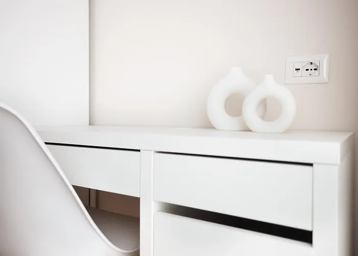 Hostmate - - Imperia - Romolo Iulm