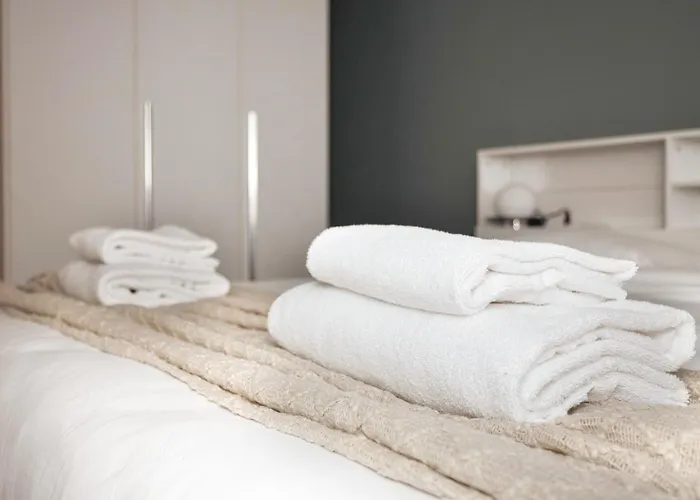 Daire Hostmate - - Imperia - Romolo Iulm *