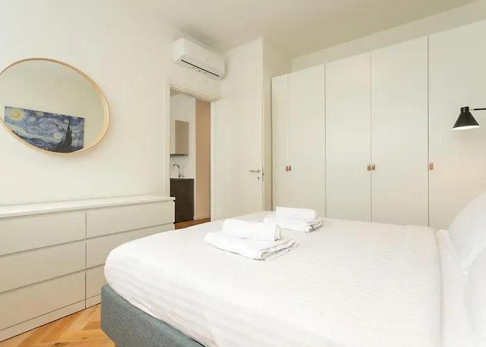 Console Marcello Milaan