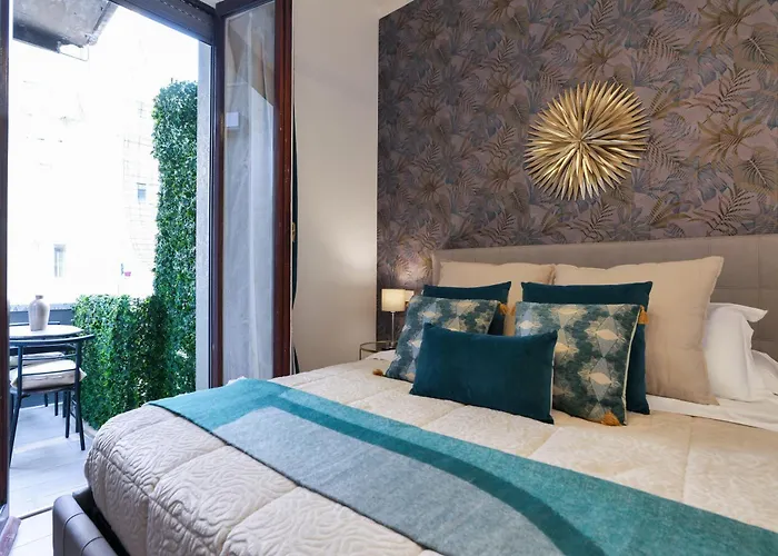 Duomo Luxury Tiffany With Balcony Apartament *