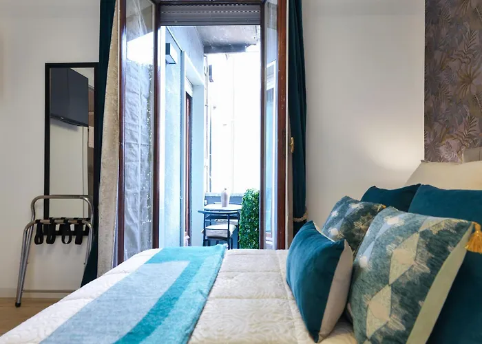 Duomo Luxury Tiffany With Balcony Mediolan