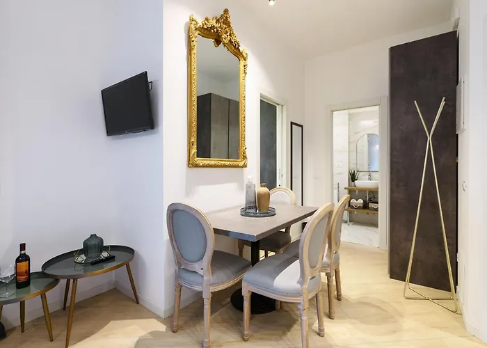 Duomo Luxury Tiffany With Balcony