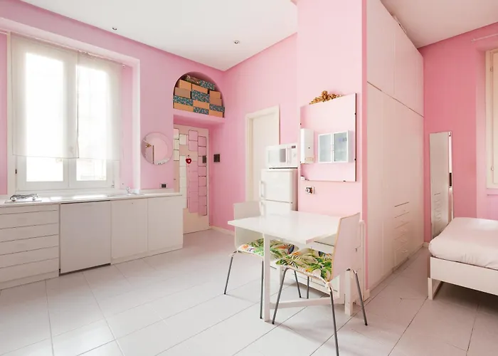 Daire Guesthost - Isola Cosy Pink Milano