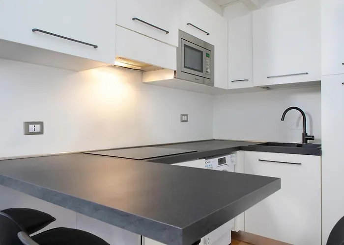 Star Dust * מילאנו