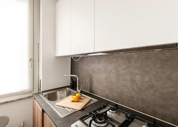 Stayeasy Melloni - 3 Rooms, 2 Baths - Center Mediolan