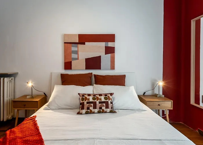 Stayeasy Melloni - 3 Rooms, 2 Baths - Center Apartment