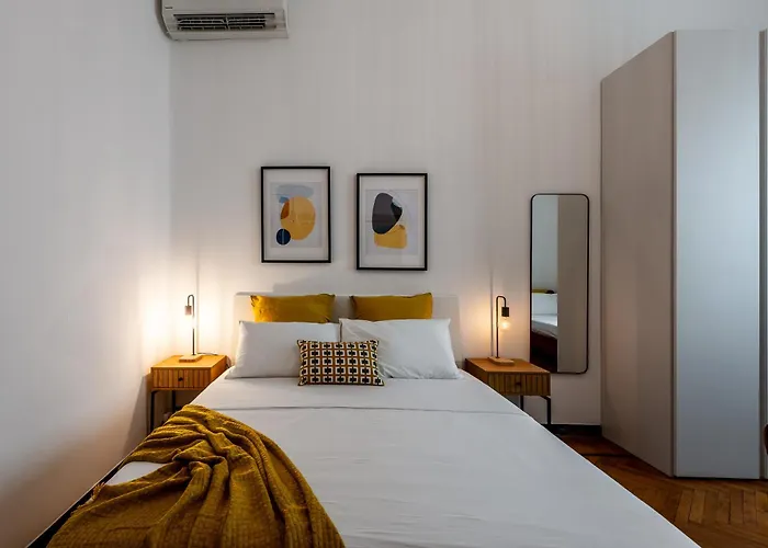 Stayeasy Melloni - 3 Rooms, 2 Baths - Center