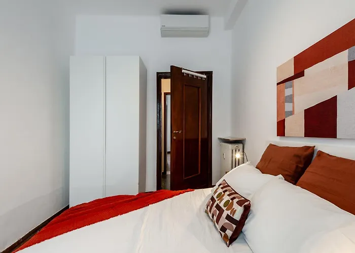 Stayeasy Melloni - 3 Rooms, 2 Baths - Center Apartment