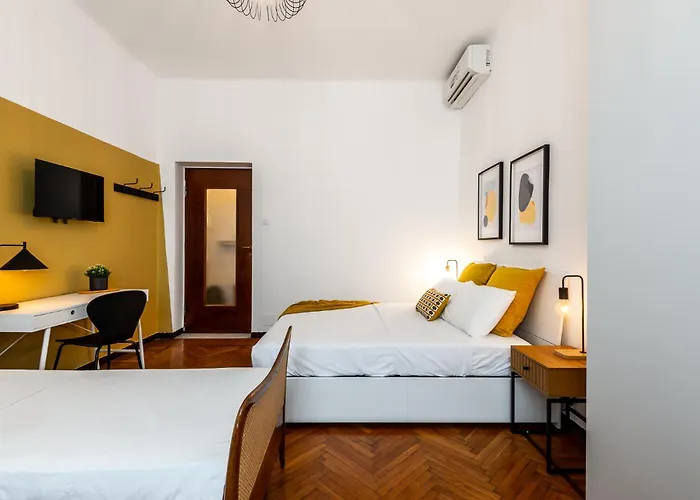 Apartment Stayeasy Melloni - 3 Rooms, 2 Baths - Center