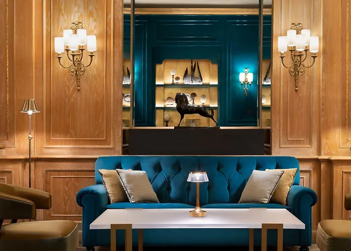 The Westin Palace, 酒店