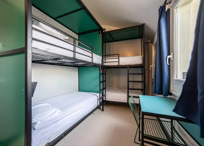 Yellowsquare Hostel