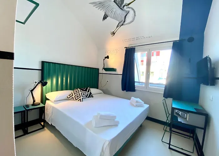 Hostel Yellowsquare *