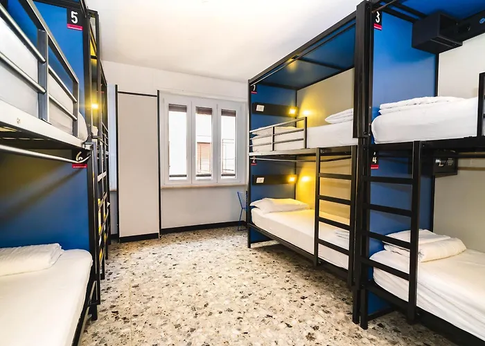 Hostel Yellowsquare