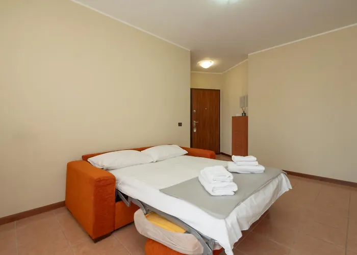 Spazio Breda - Free Parking, Private Garage, Metro M1, Balcony, 4 Guests