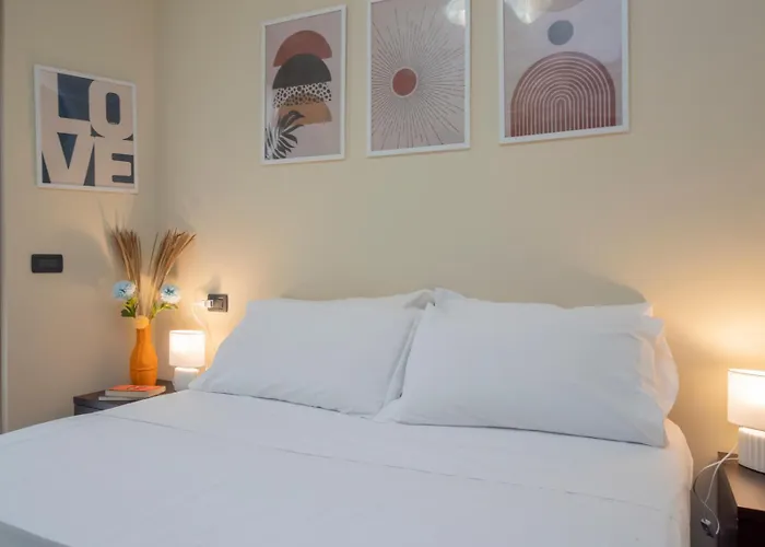 Spazio Breda - Free Parking, Private Garage, Metro M1, Balcony, 4 Guests *