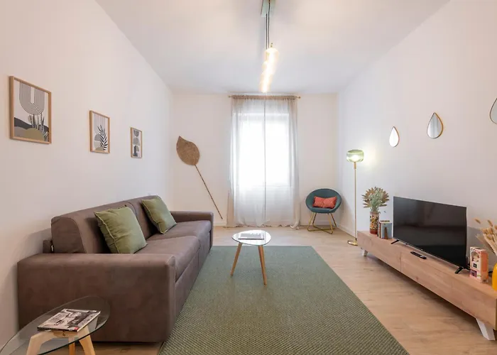 Piero Della Francesca - 7sundays 아파트