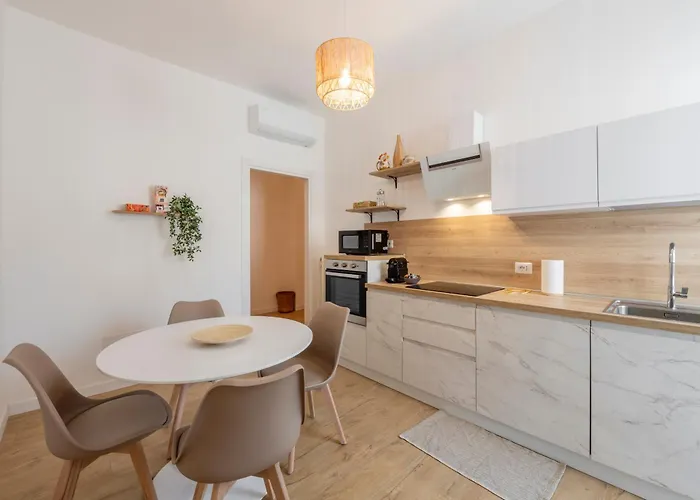 Piero Della Francesca - 7sundays 아파트 *