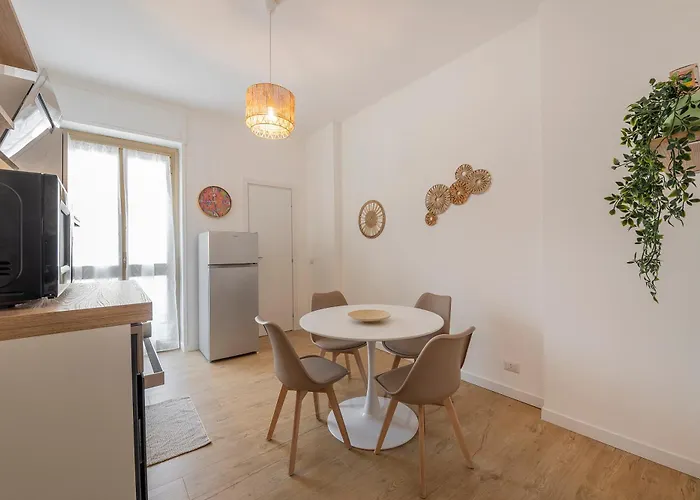 Piero Della Francesca - 7sundays 아파트