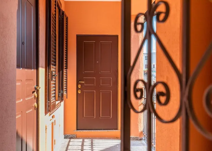 Lejlighed Cenisio Golden House